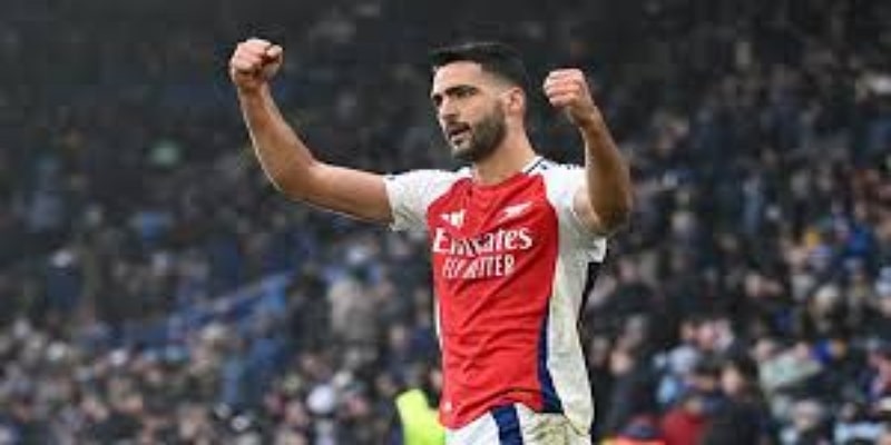 战术博弈：中场控制权的胜负关键- 九游娱乐