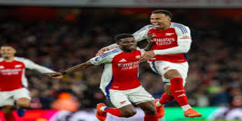 争议与挑战：VAR风波与英超竞争- 九游娱乐