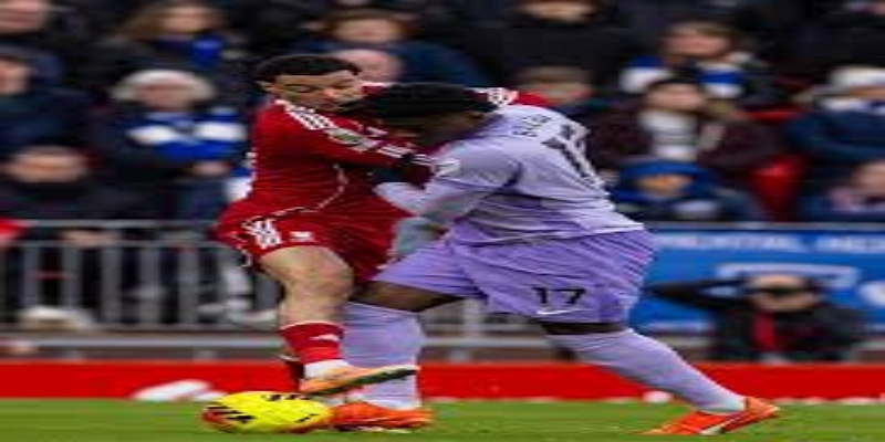 战术解析：边路速度与高空制空的较量-九游娱乐